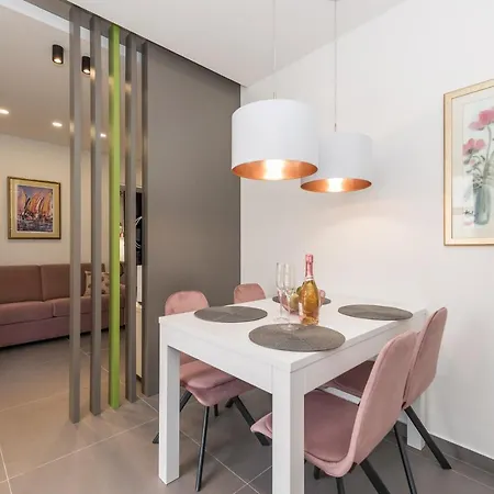 Dali Apartment *